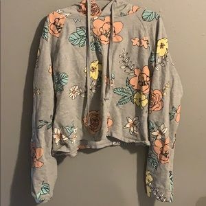 Am selling a long sleeve t-shirt or hoodie